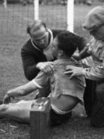 Uruguaio fez dois gols, morreu, ressuscitou e voltou pro campo em&nbsp;1954