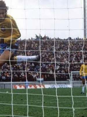 O gol de Zico que foi bizarramente anulado em&nbsp;1978