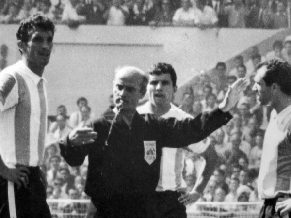 A Criação do Cartão Vermelho no Futebol Aconteceu Graças à Um Jogador Argentino na Copa de&nbsp;1966